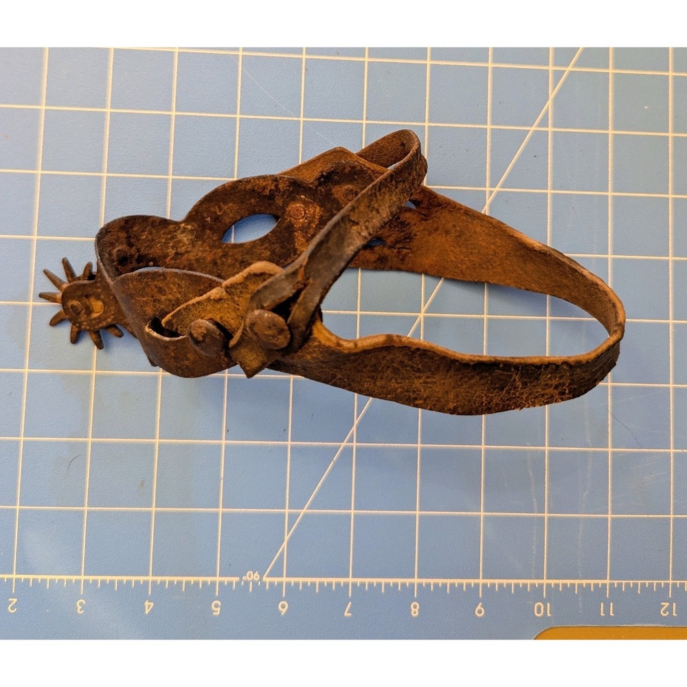 Antique Cowboy Spur Rustic Iron Rowel‎ Western Ranch Decor Single Equestrian